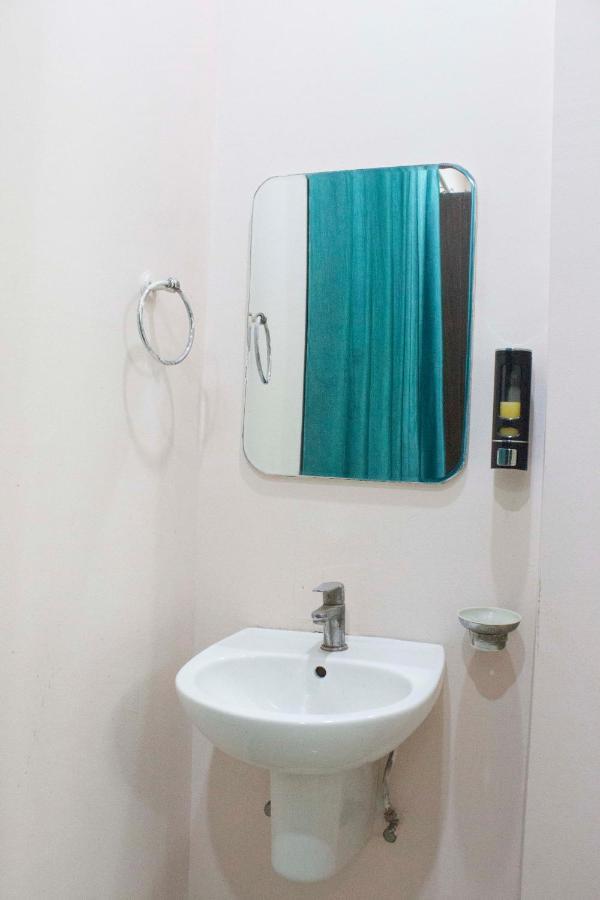 Jsb Hotel Faridabad Extérieur photo