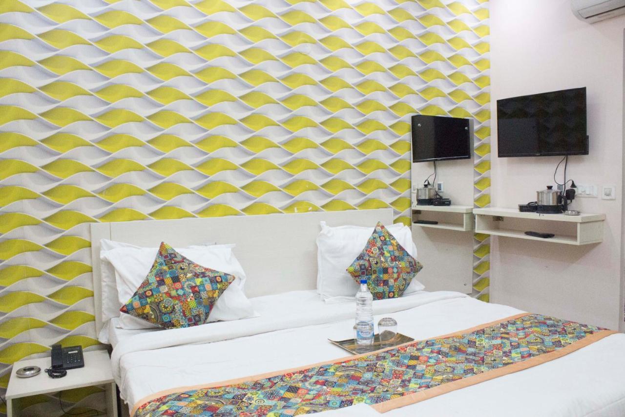 Jsb Hotel Faridabad Extérieur photo