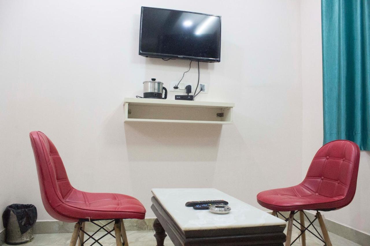 Jsb Hotel Faridabad Extérieur photo