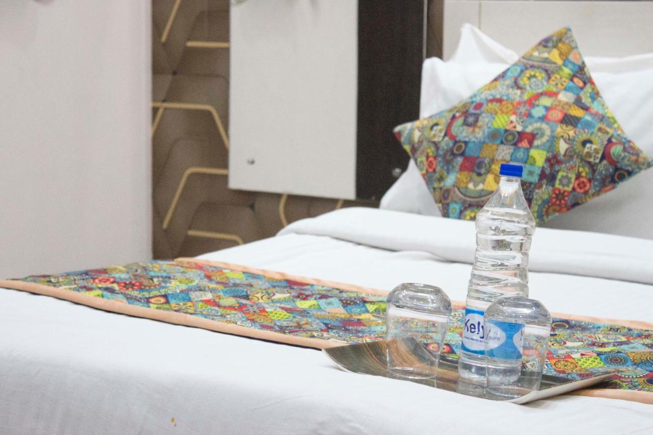 Jsb Hotel Faridabad Extérieur photo