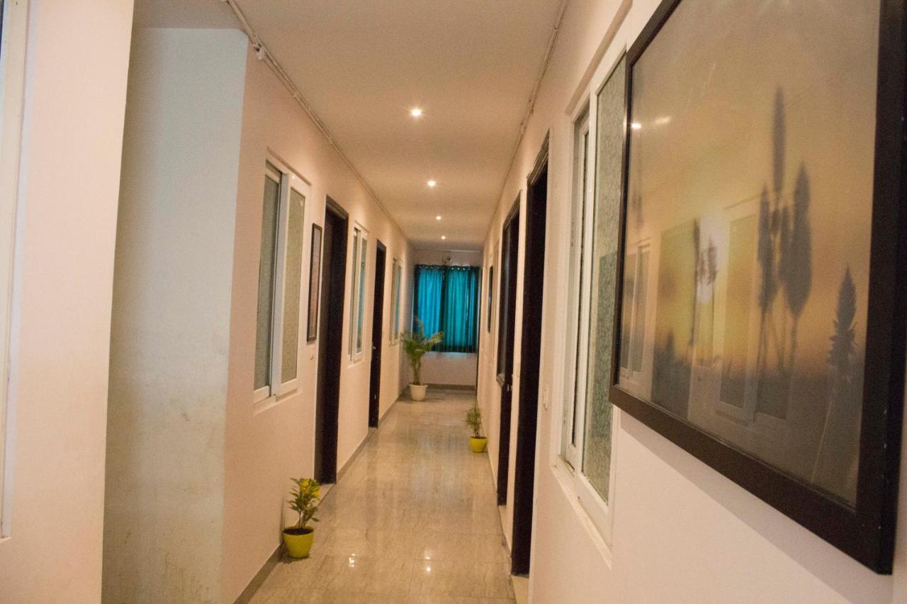 Jsb Hotel Faridabad Extérieur photo