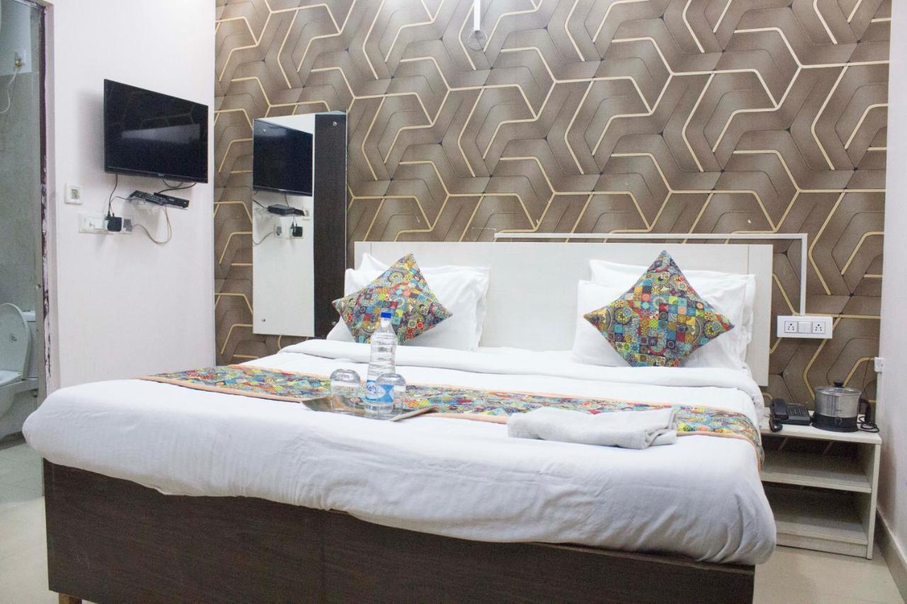 Jsb Hotel Faridabad Extérieur photo